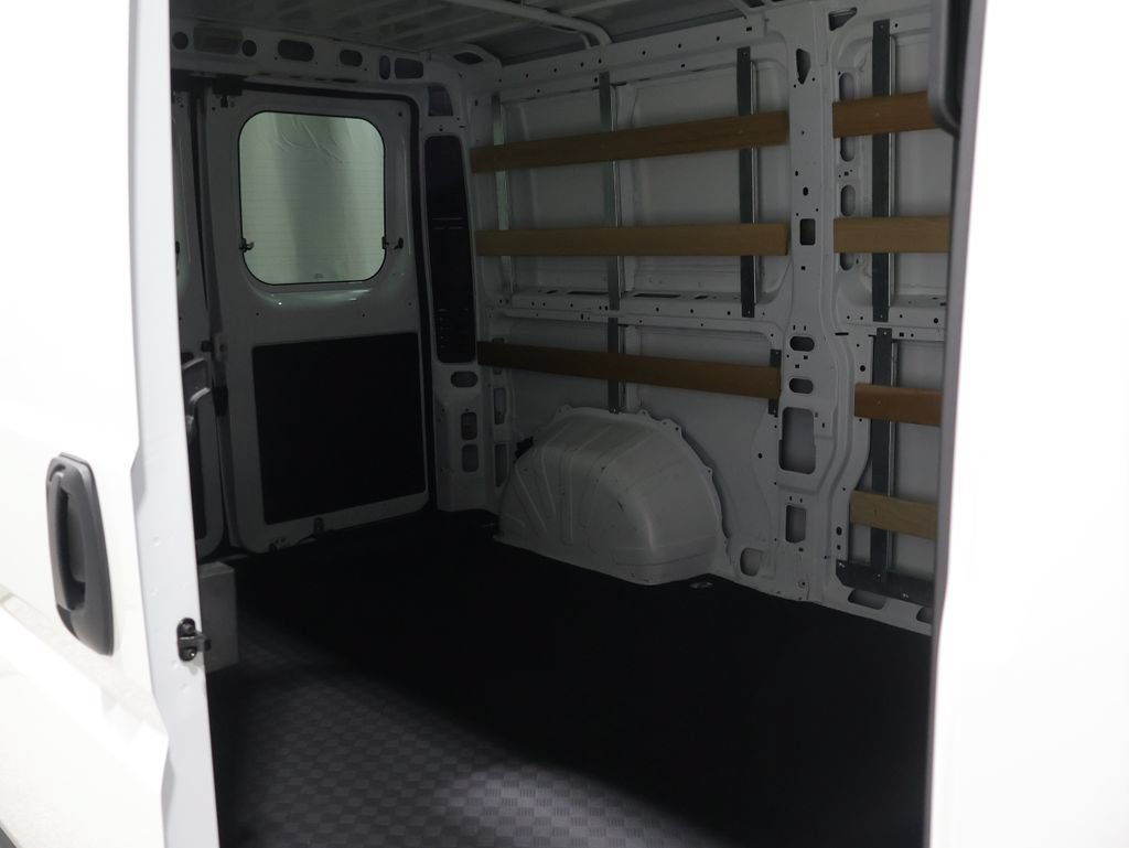 Used 2025 RAM ProMaster 2500 w/ U-Haul Equipment Group FWD image 15