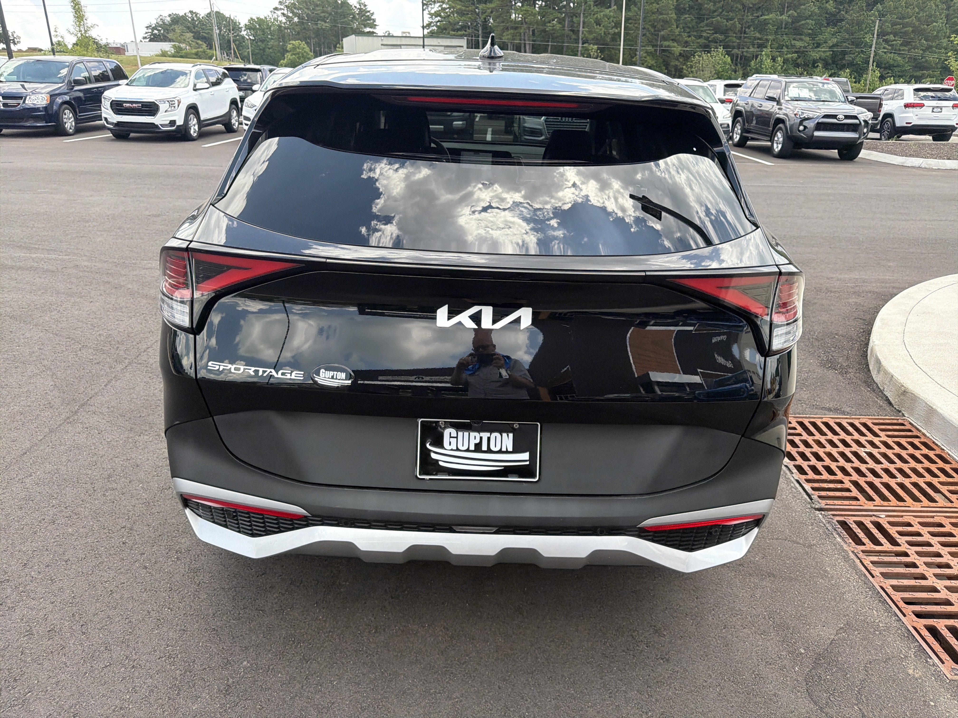 Used 2023 Kia Sportage EX FWD image 19