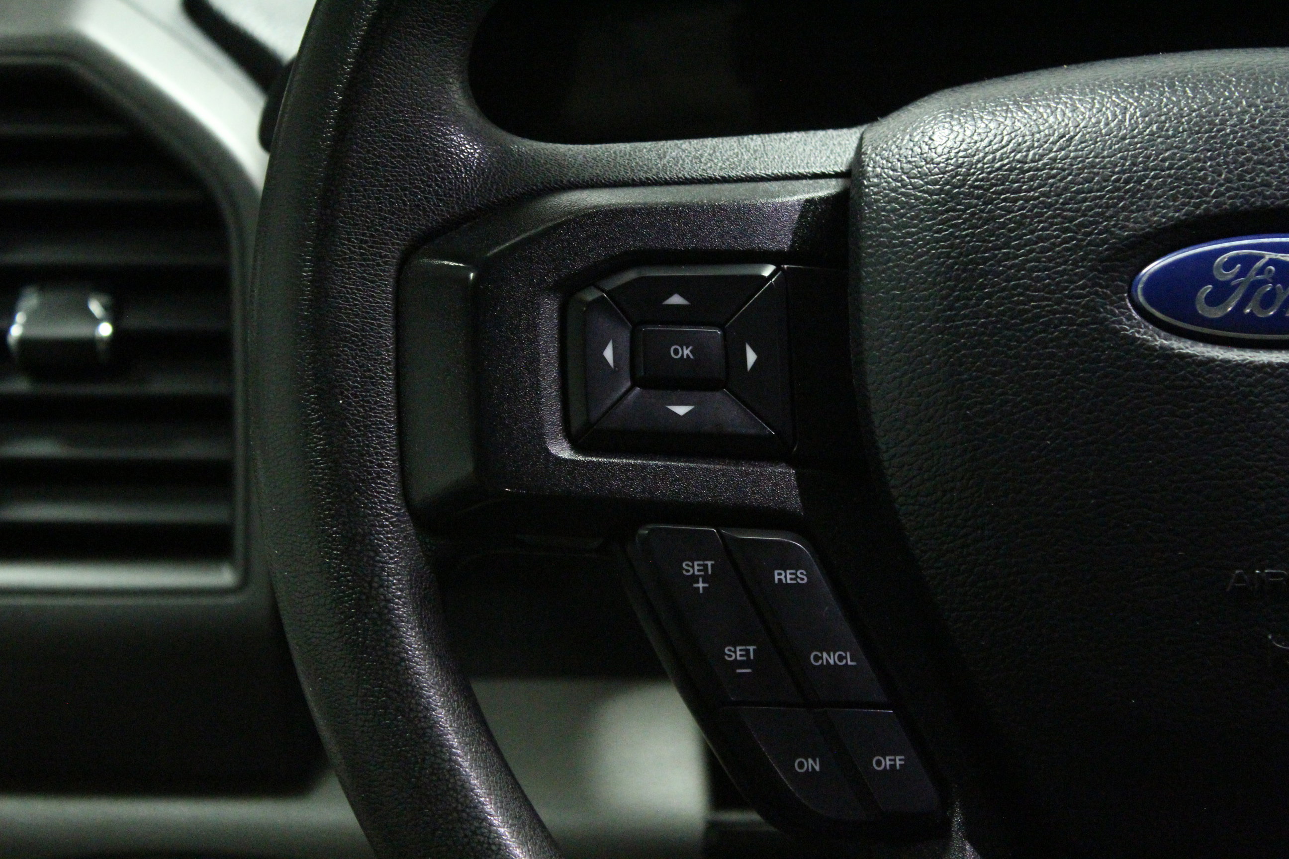 Used 2019 Ford F250 XL w/ STX Appearance Package AWD/4WD image 32