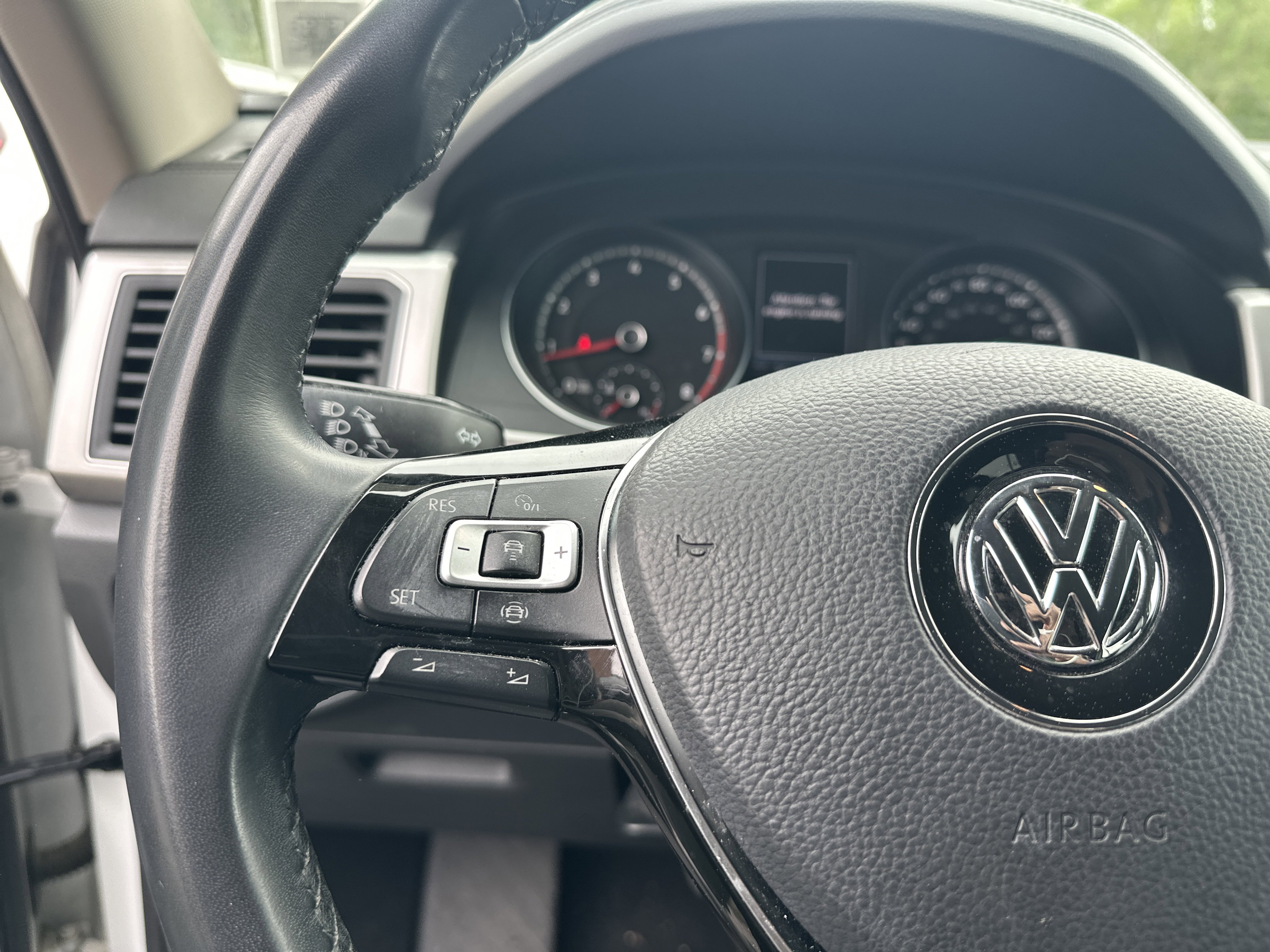 Used 2019 Volkswagen Atlas SE image 23