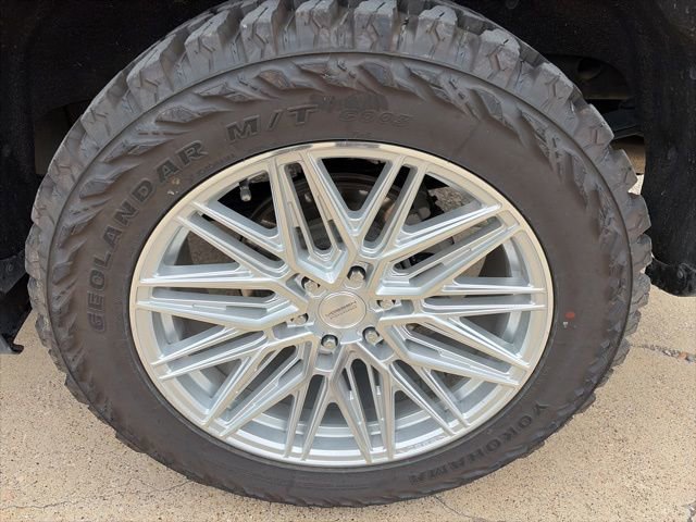 Used 2022 Chevrolet Silverado 1500 RST AWD/4WD image 8