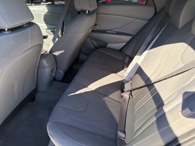Used 2024 Hyundai Elantra SEL FWD image 16