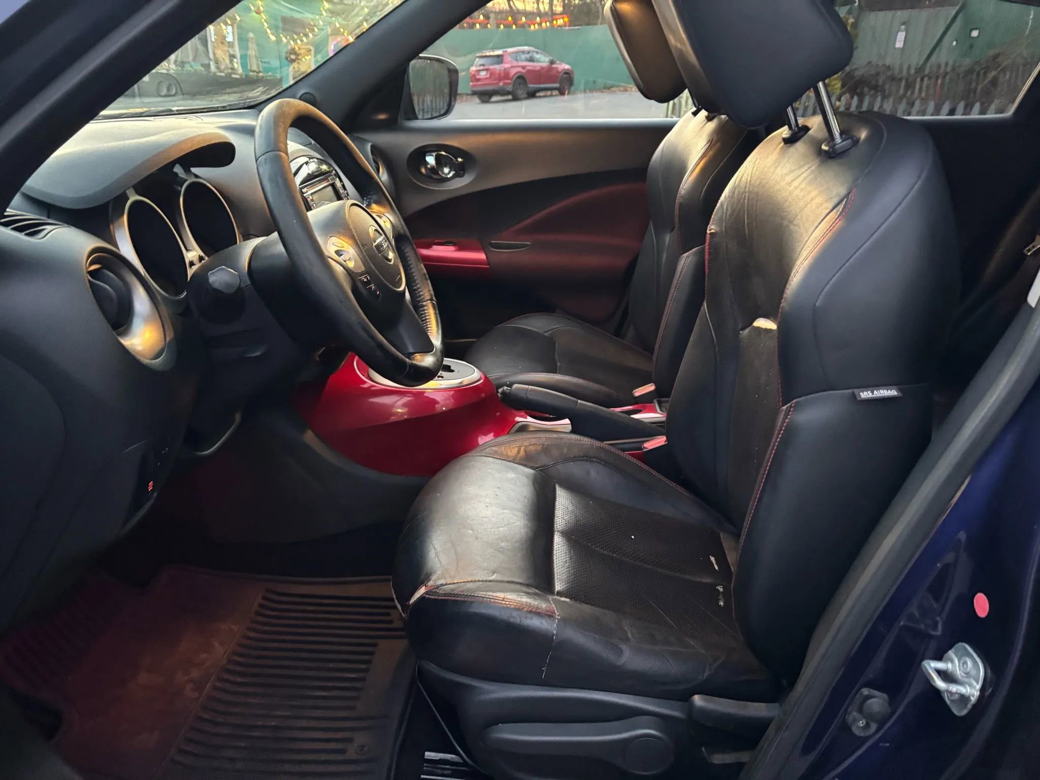 Used 2016 Nissan Juke SL image 24
