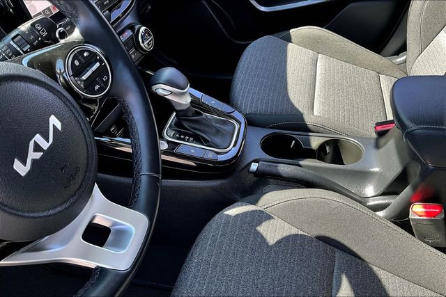 Used 2024 Kia Soul EX image 17