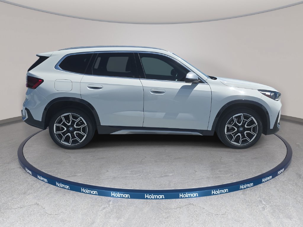 Certified 2023 BMW X1 xDrive28i w/ Convenience Package AWD/4WD image 4