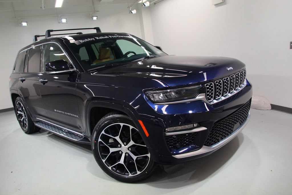 Used 2024 Jeep Grand Cherokee Summit AWD/4WD image 10