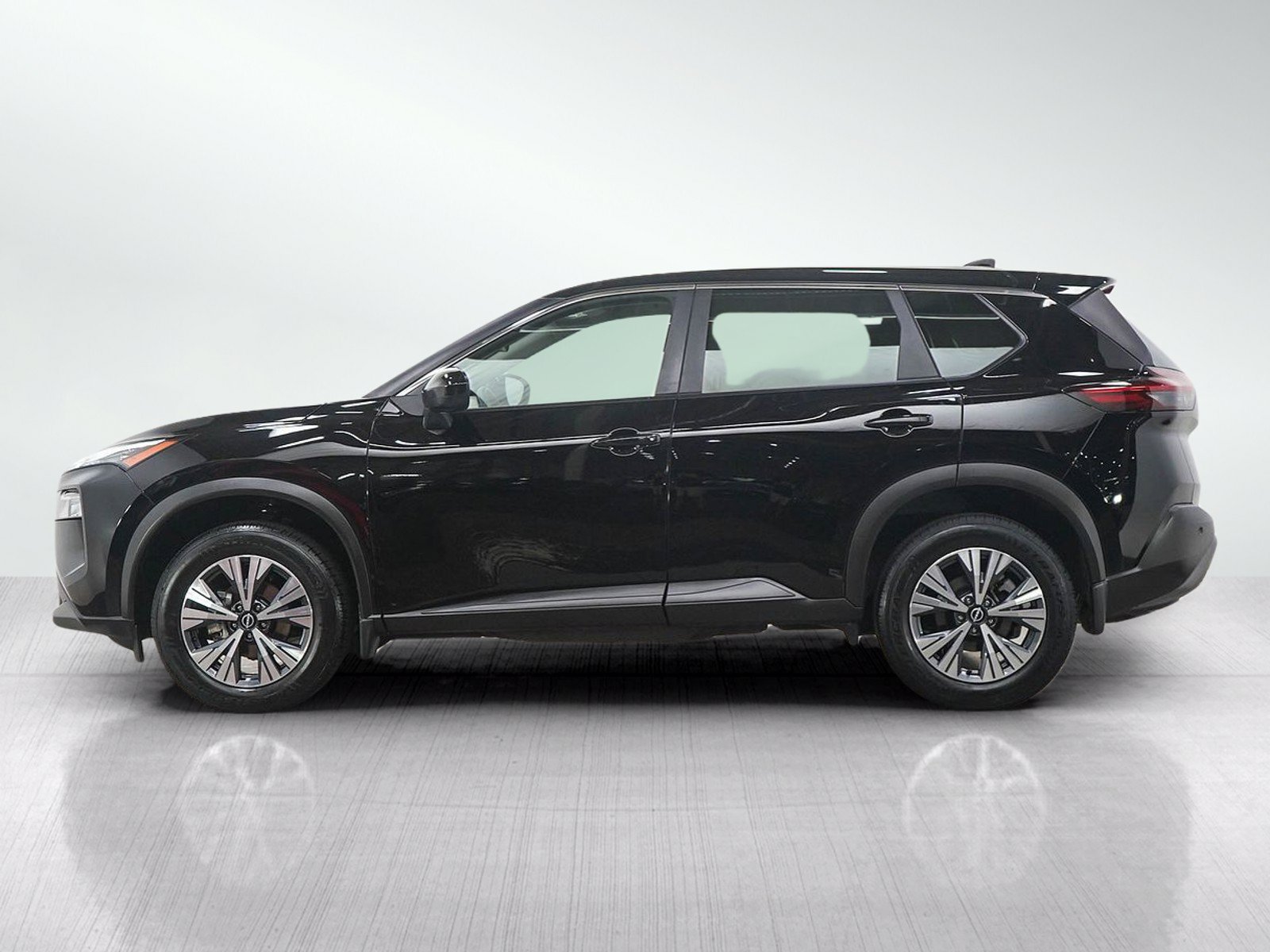 Used 2023 Nissan Rogue SV AWD/4WD image 2