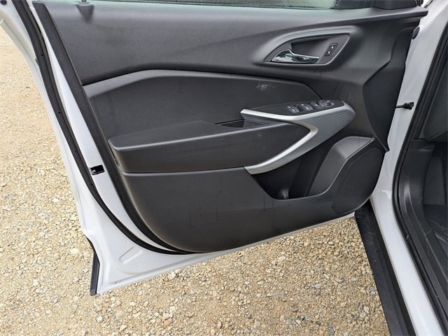 New 2026 Chevrolet Trax LS w/ LS Convenience Package image 8