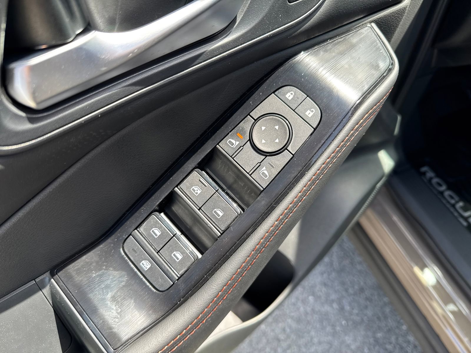New 2026 Nissan Rogue SV AWD/4WD image 12