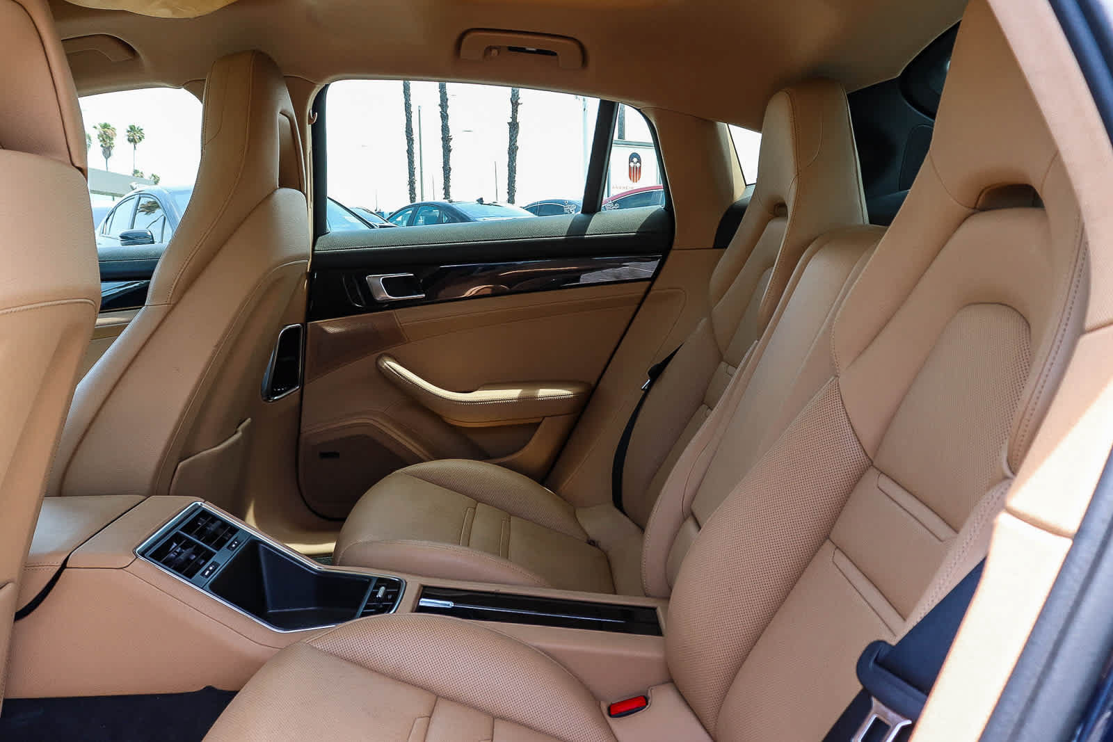 Used 2017 Porsche Panamera 4 AWD/4WD image 23