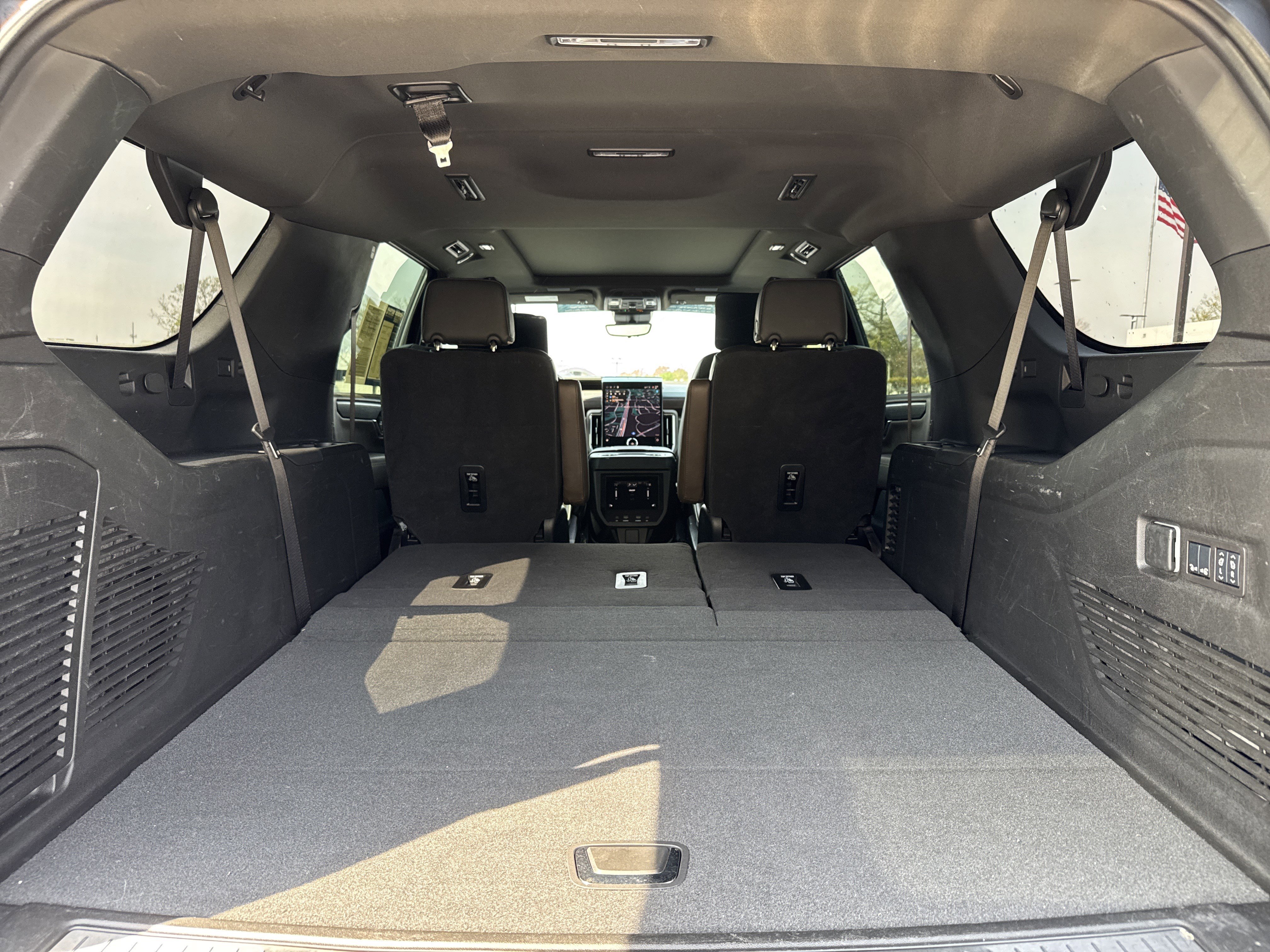 Used 2025 GMC Yukon XL Denali Ultimate image 38