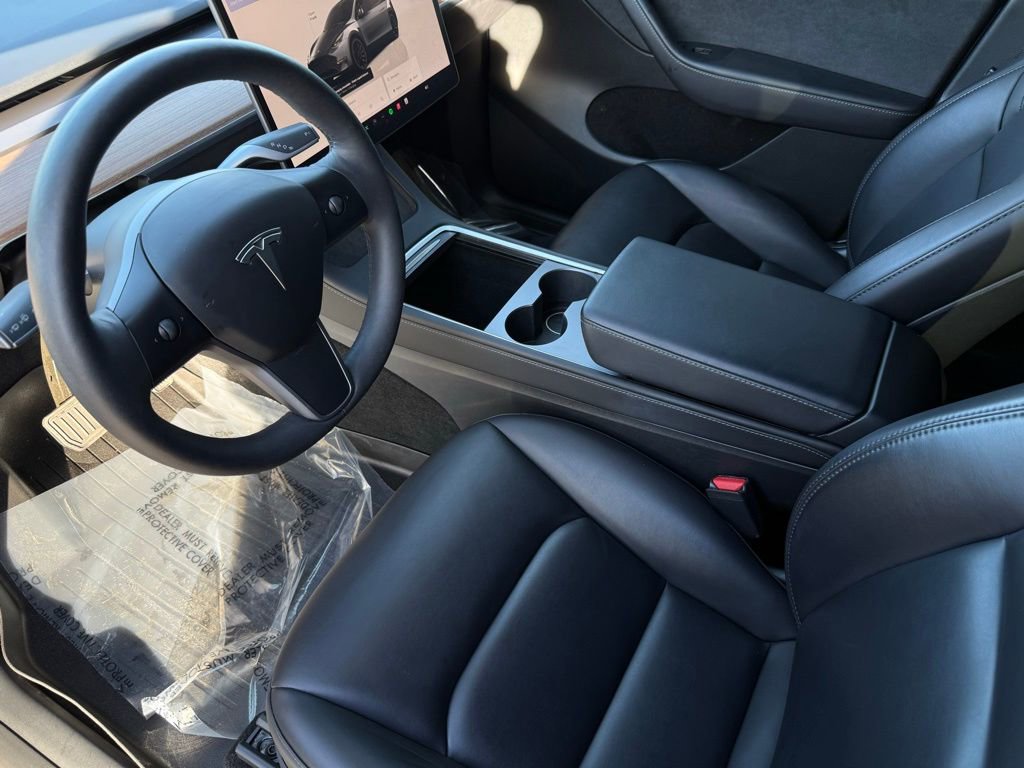 Used 2023 Tesla Model Y Long Range image 17