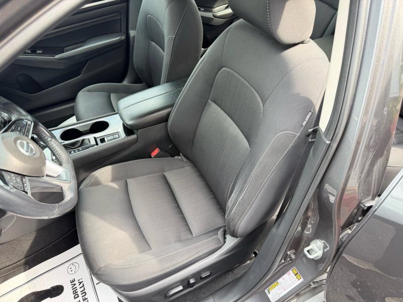 Used 2021 Nissan Altima 2.5 SV w/ SV Premium Package FWD image 13