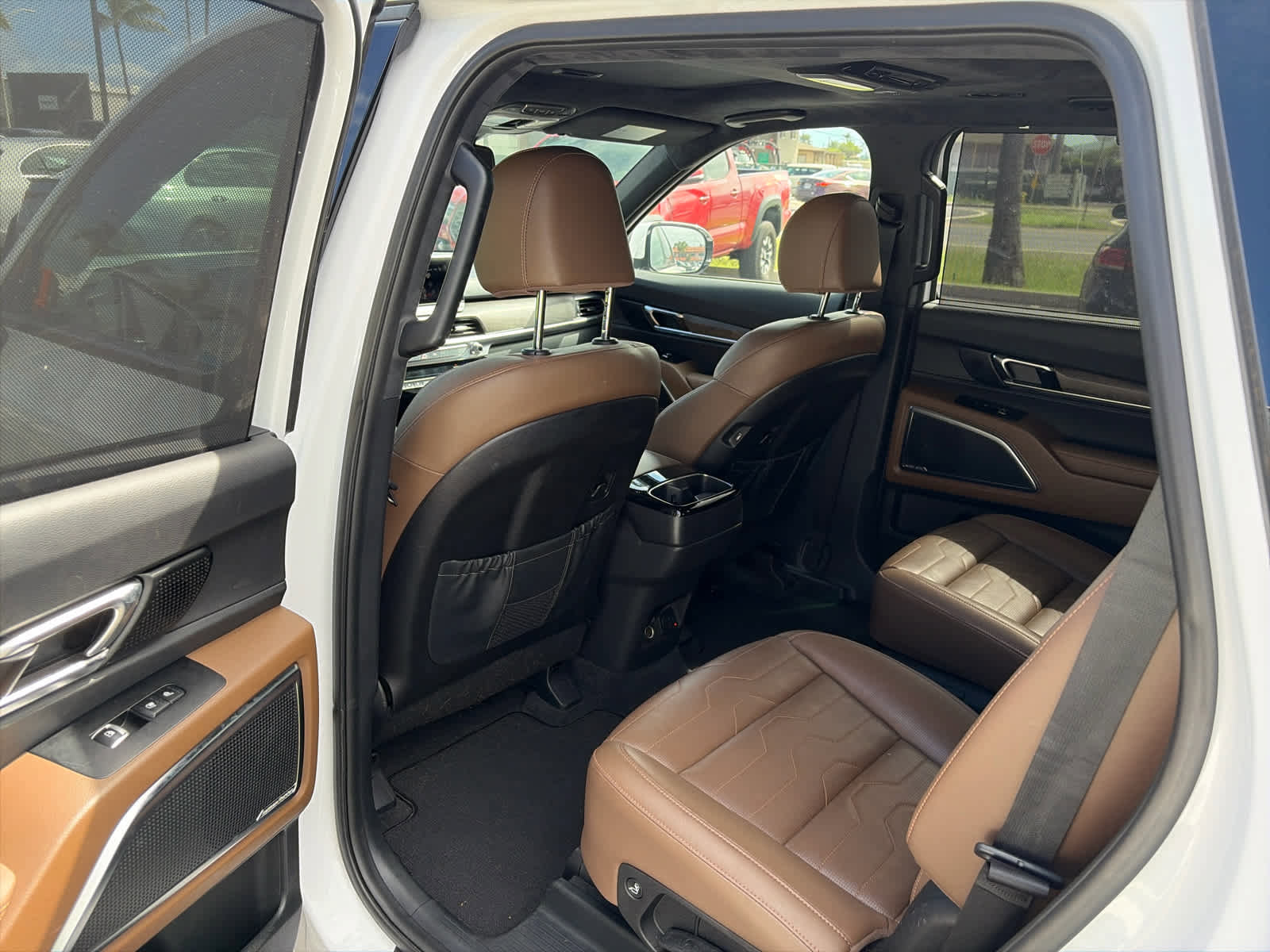 Used 2022 Kia Telluride SX w/ SX Prestige Package AWD/4WD image 17