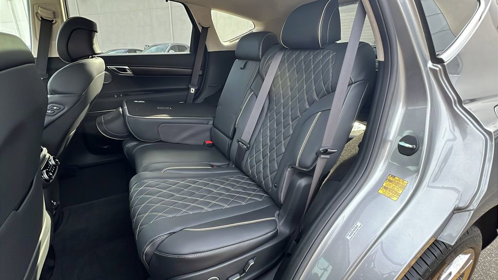 Used 2024 Genesis GV80 3.5T w/ Prestige Package image 38