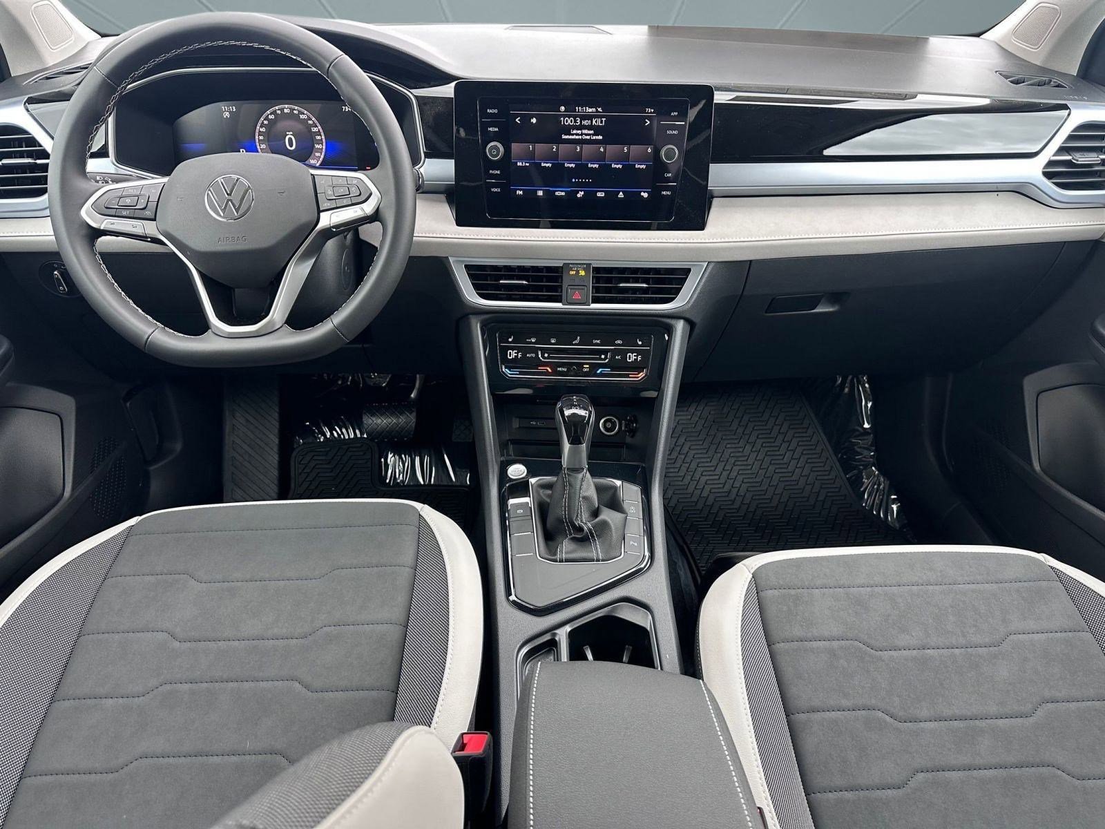 New 2026 Volkswagen Taos SE image 14