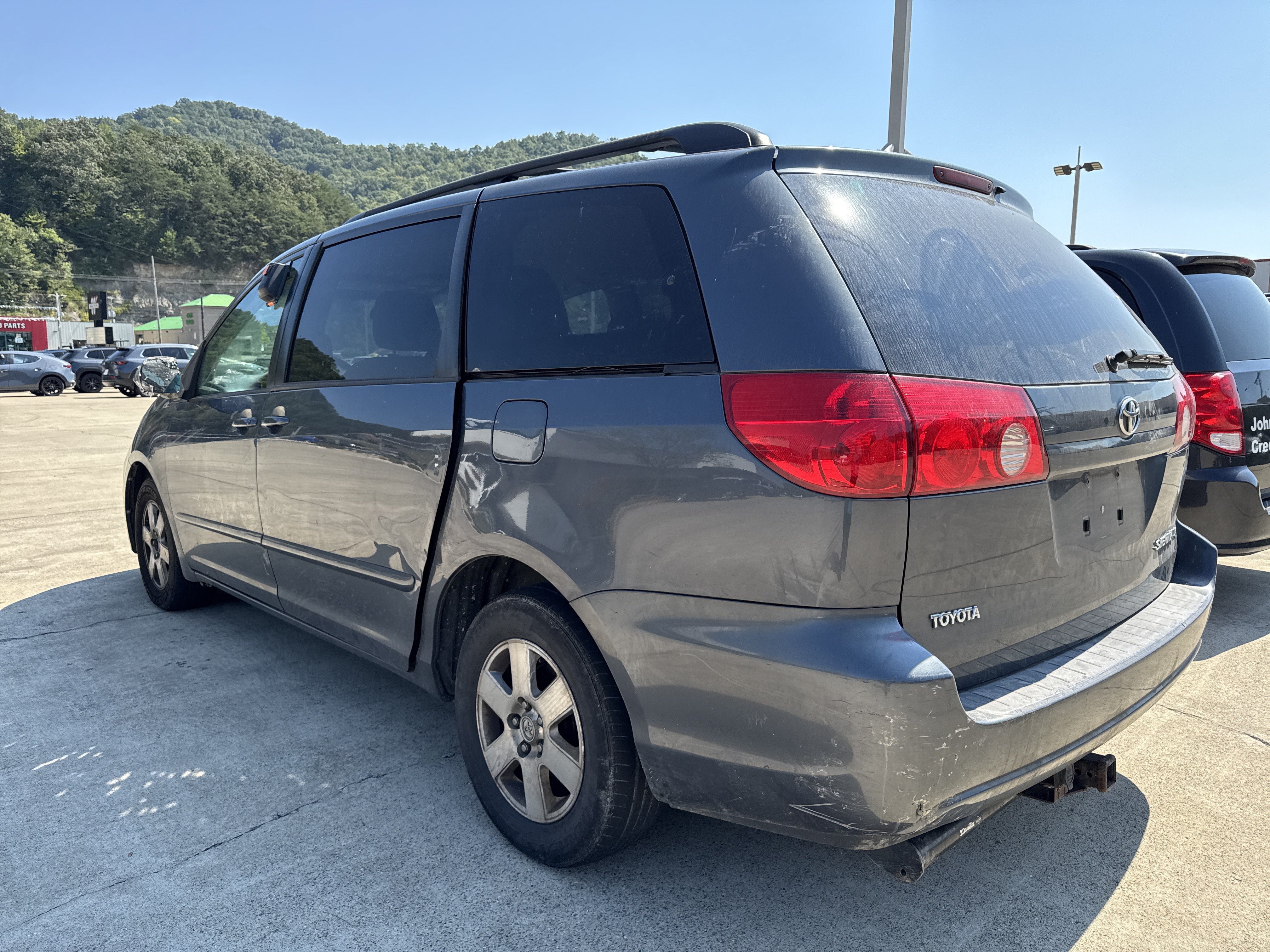 Used 2009 Toyota Sienna LE FWD image 5