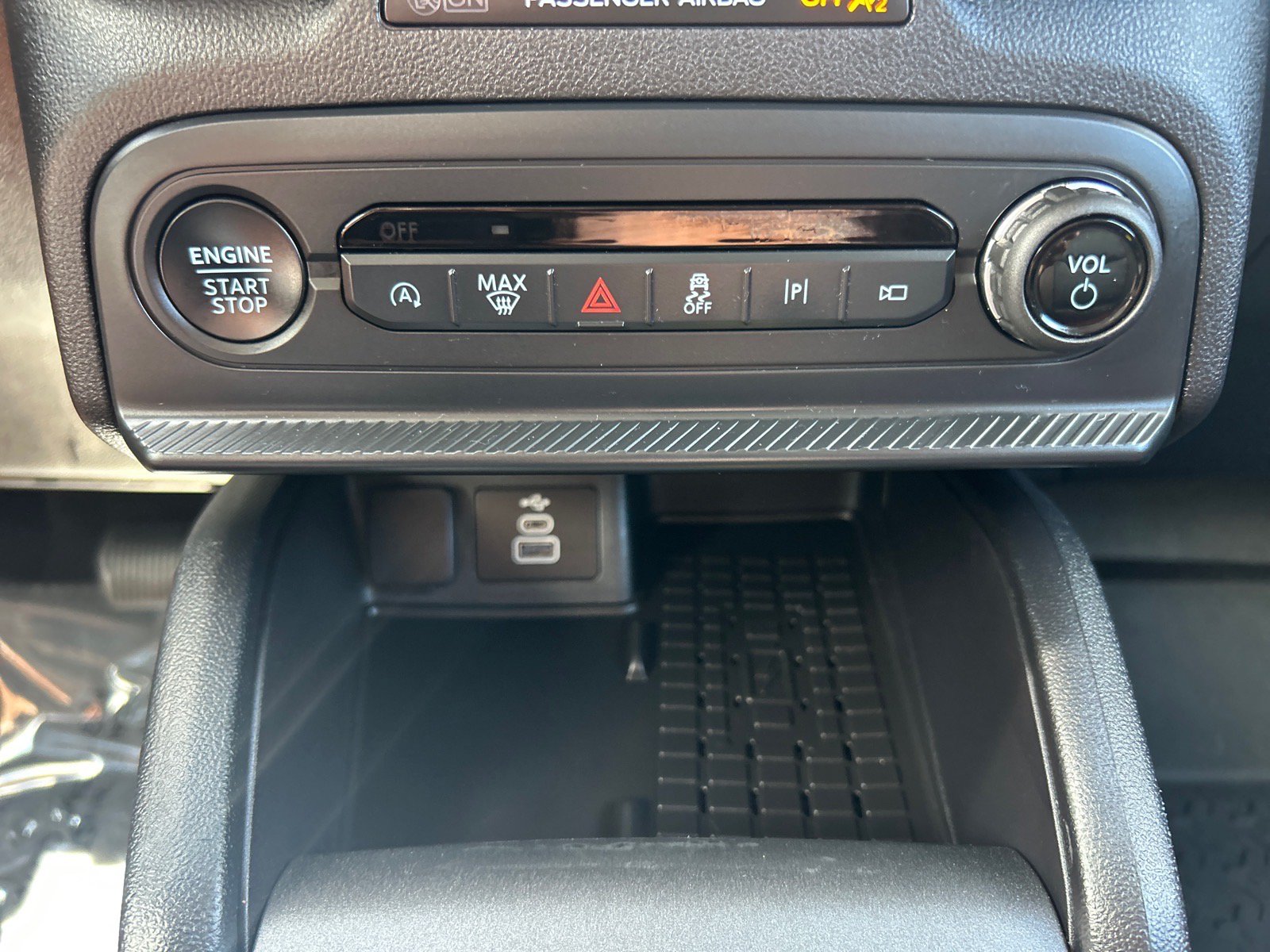 Certified 2025 Ford Bronco Sport Outer Banks w/ Outer Banks Tech Package+ AWD/4WD image 28