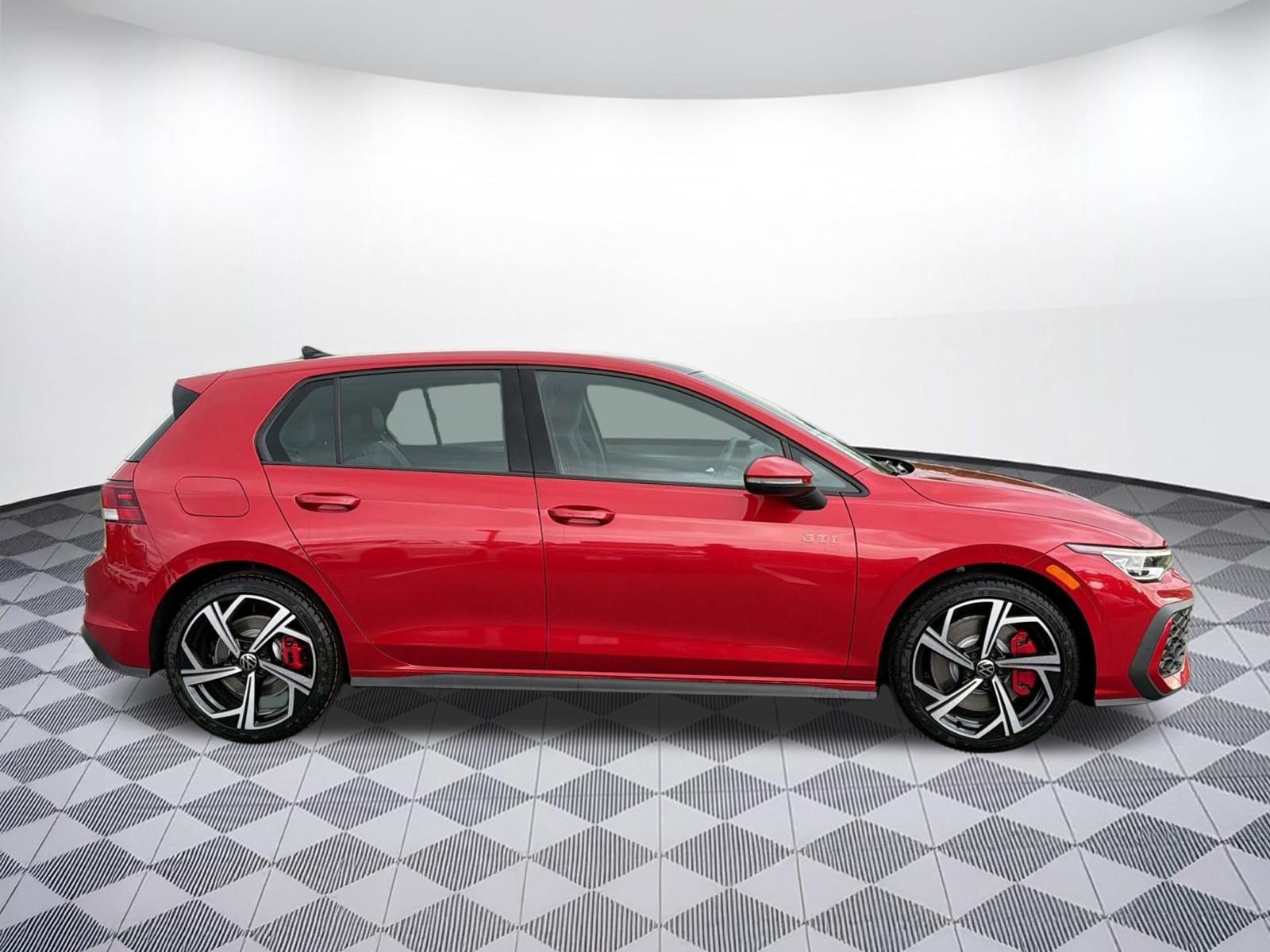 New 2026 Volkswagen Golf SE FWD image 8