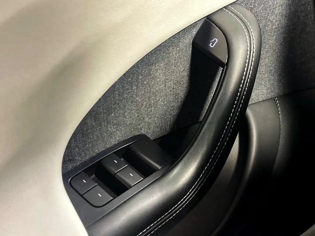Used 2022 Tesla Model S Plaid AWD/4WD image 26