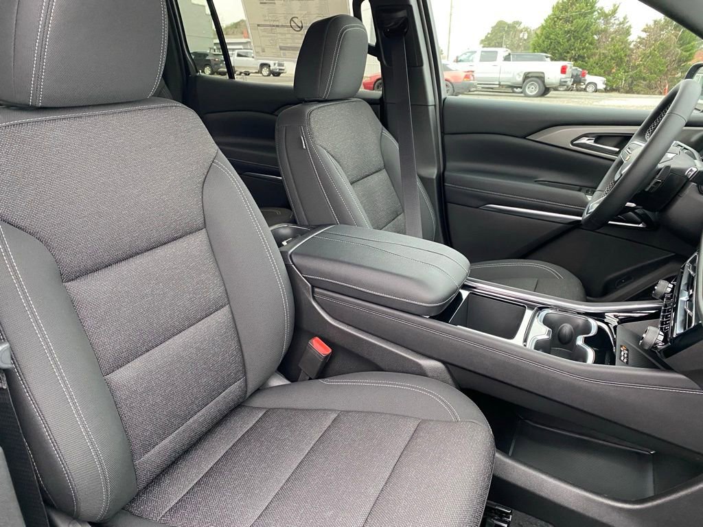 New 2026 Chevrolet Traverse LT w/ Sun and Wheel Package image 24