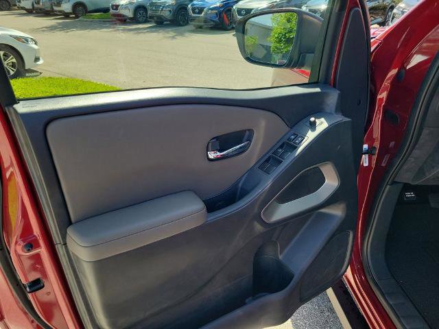 Certified 2022 Nissan Frontier SV image 23