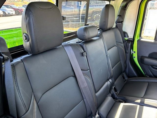 Used 2025 Jeep Gladiator Sport image 24