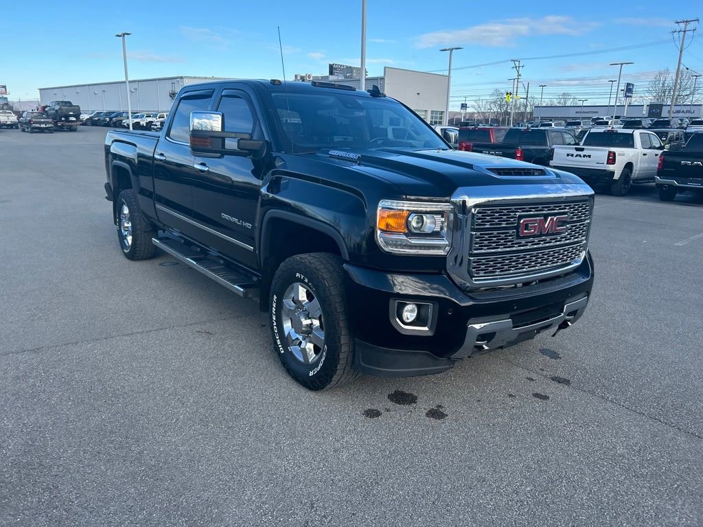 Used 2019 GMC Sierra 3500 Denali w/ Duramax Plus Package image 4