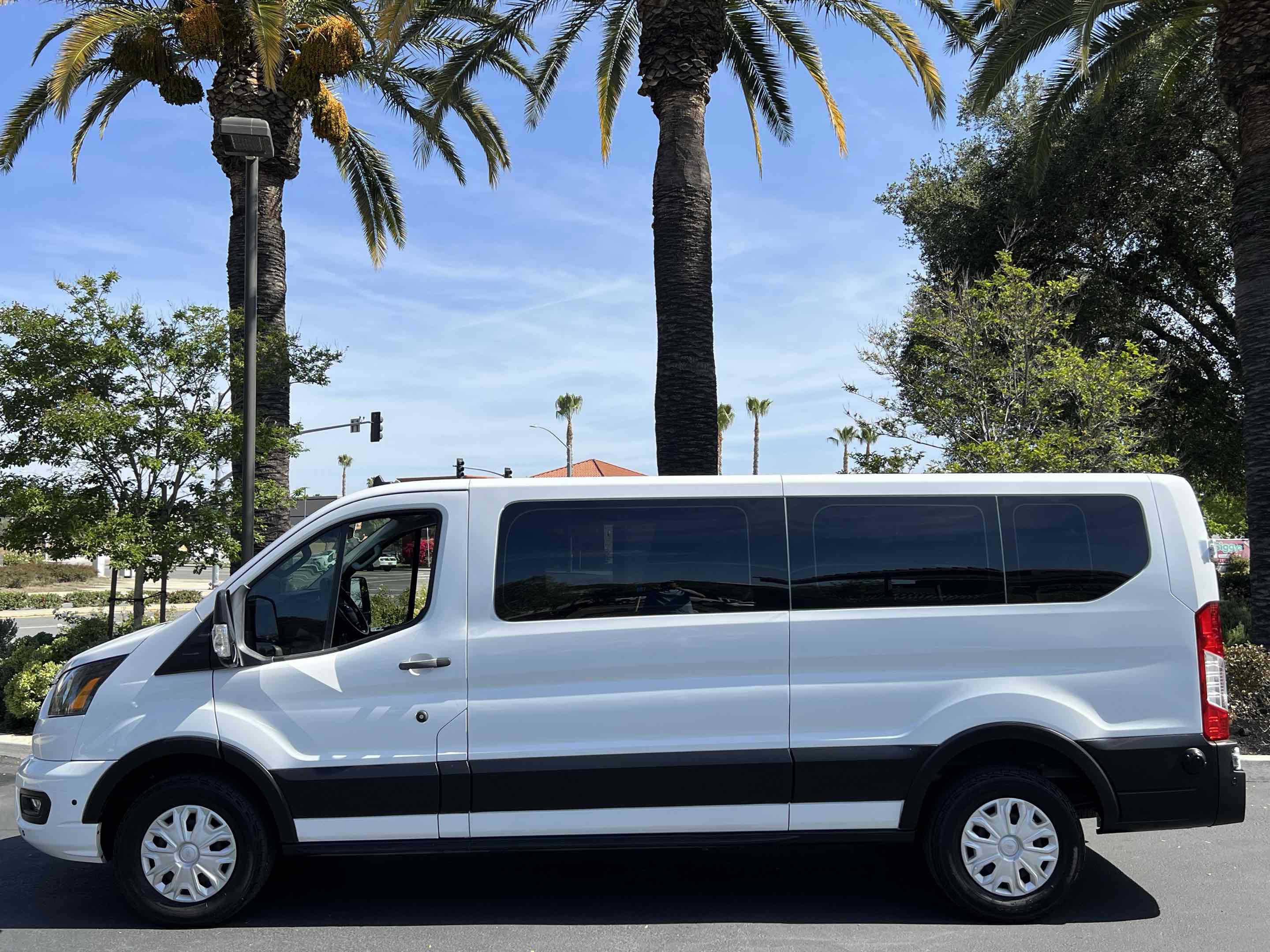 Used 2024 Ford Transit 350 XLT RWD image 22