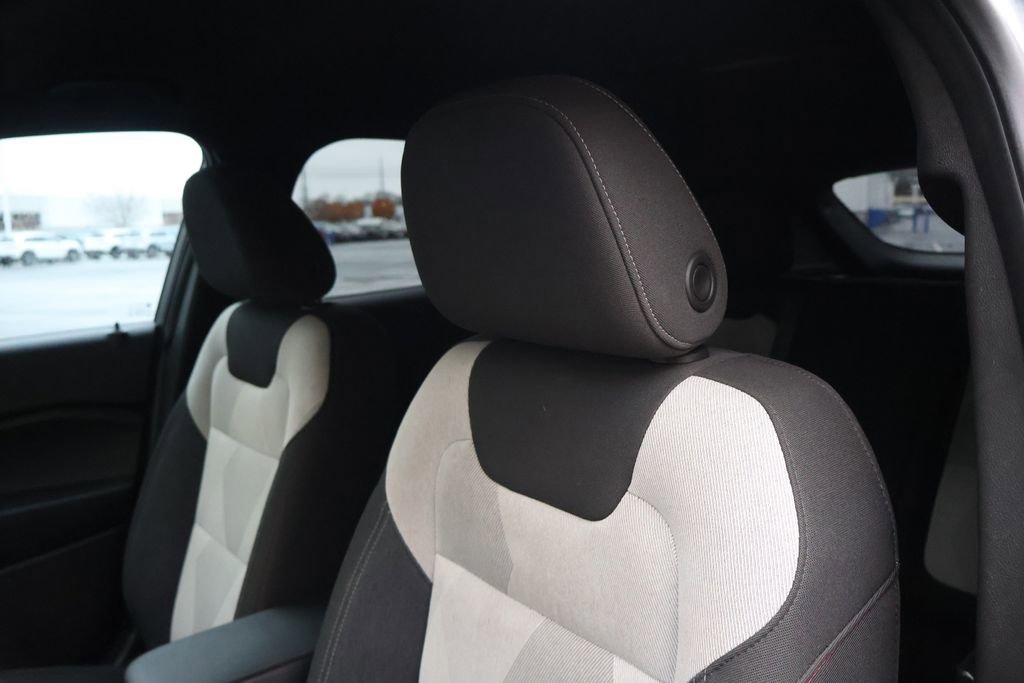 Used 2024 Chevrolet Trax RS image 32