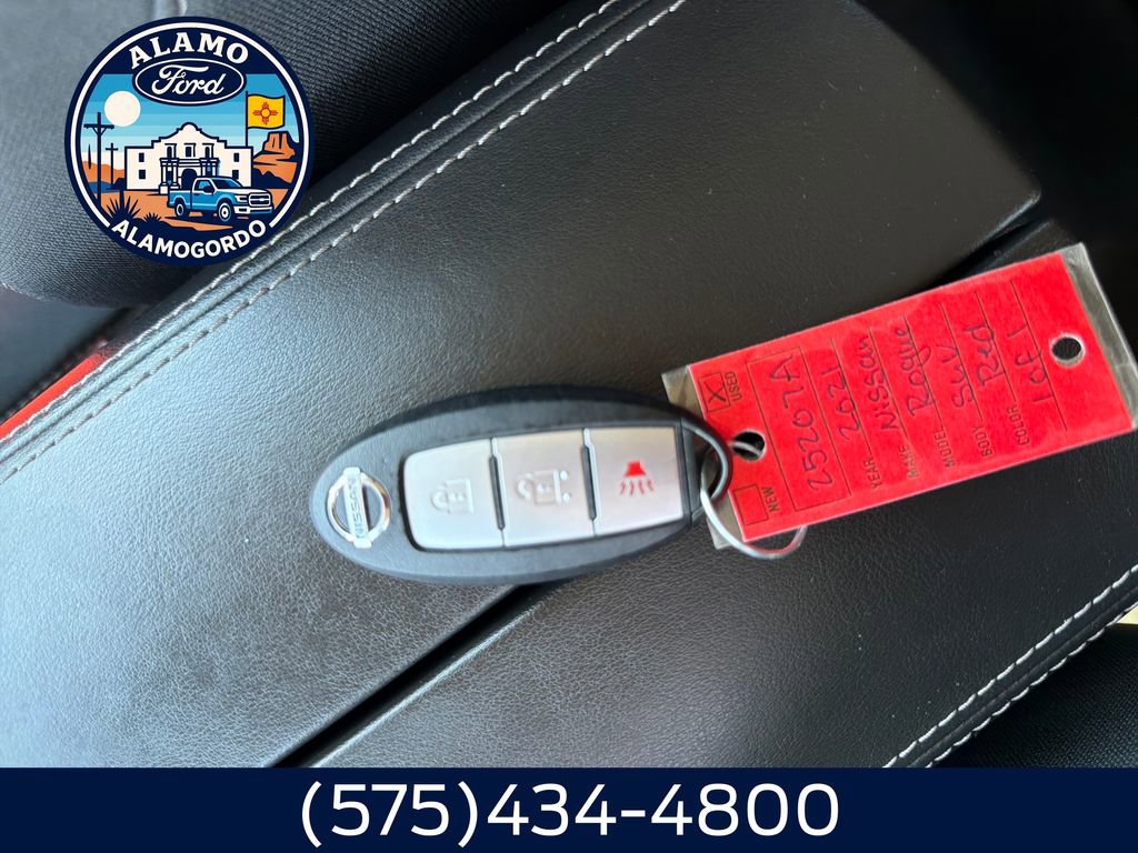 Used 2021 Nissan Rogue S AWD/4WD image 27