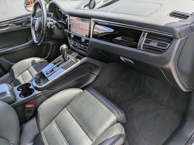 Used 2023 Porsche Macan Turbo AWD/4WD image 21