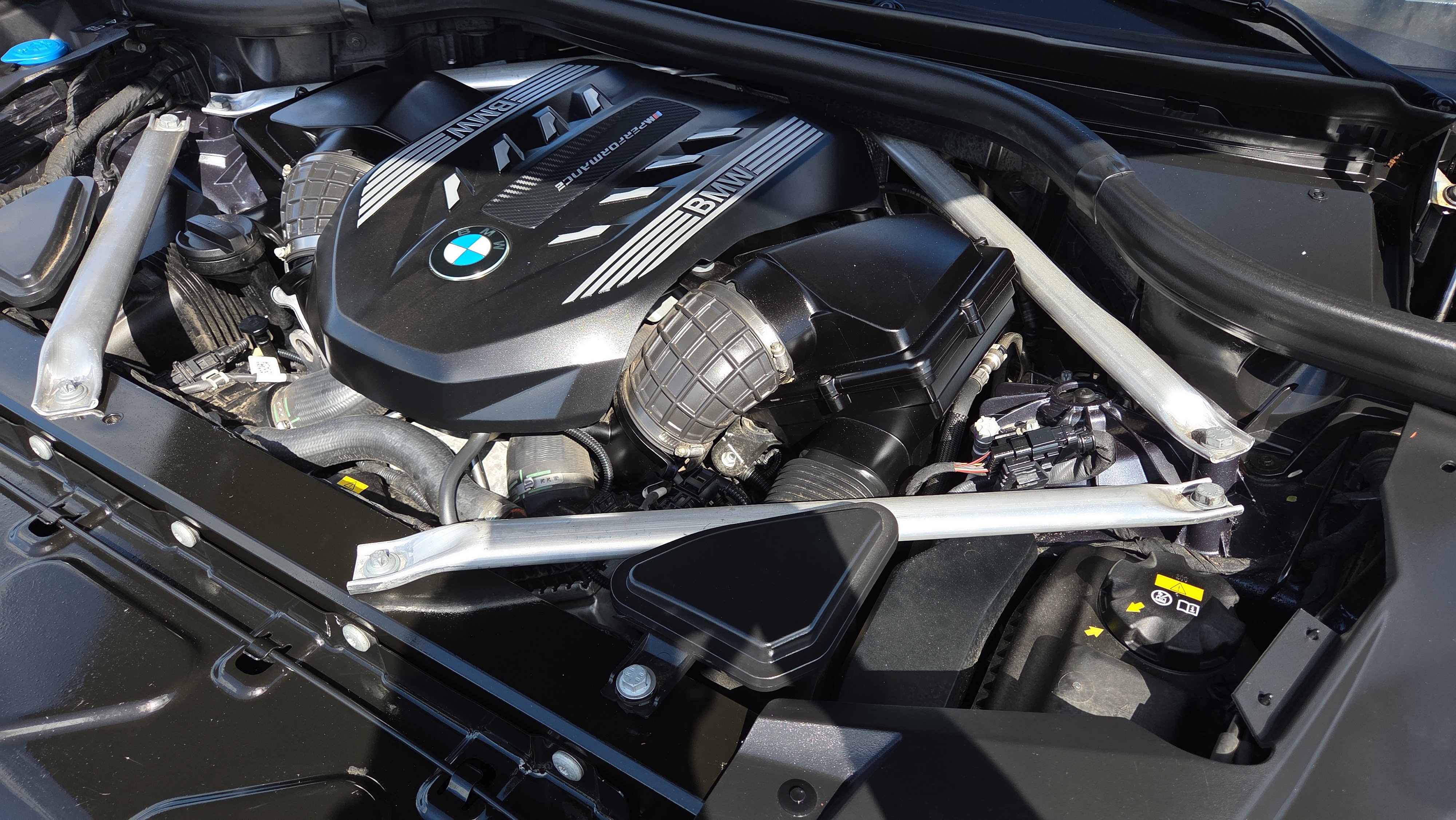 Used 2022 BMW X5 M50i image 26