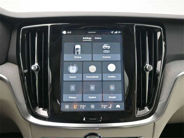 New 2026 Volvo V60 B5 Cross Country Plus w/ Protection Package Premier image 15