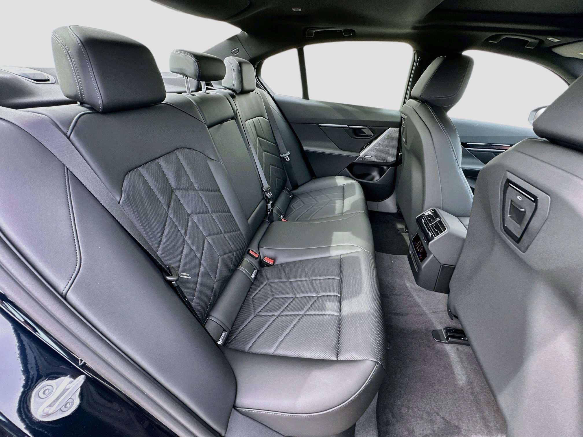 New 2027 BMW 530i w/ M Sport Package RWD image 23