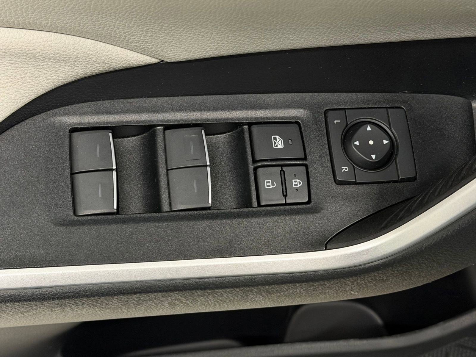 Used 2023 Toyota RAV4 XLE Premium FWD image 21
