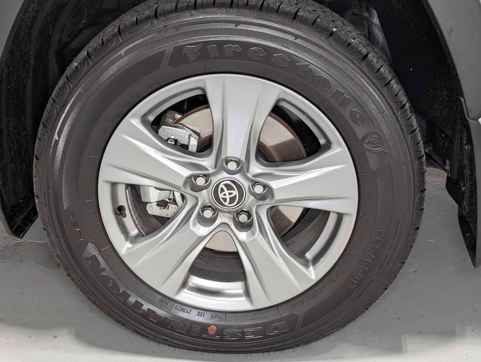 Used 2025 Toyota RAV4 XLE image 3