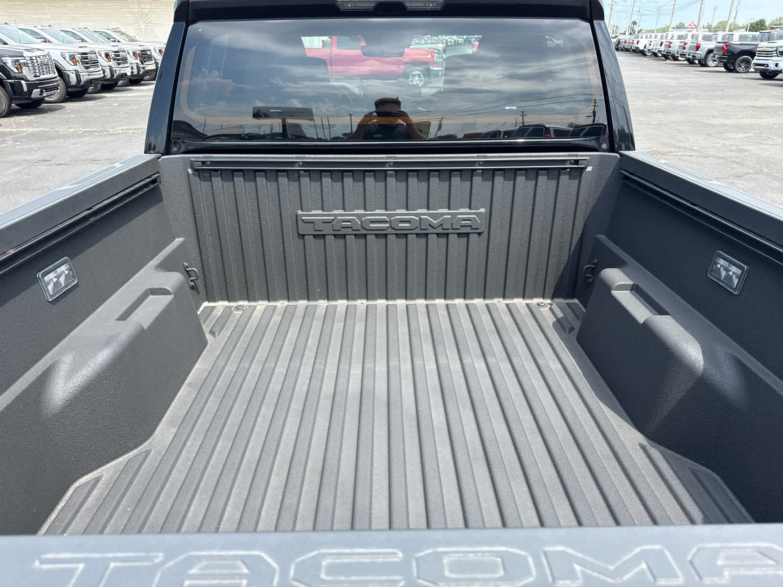 Used 2026 Toyota Tacoma SR5 AWD/4WD image 22