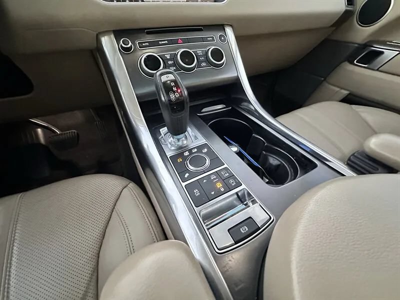 Used 2017 Land Rover Range Rover Sport SE AWD/4WD image 27