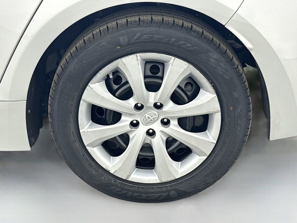 Used 2022 Toyota Corolla LE image 39