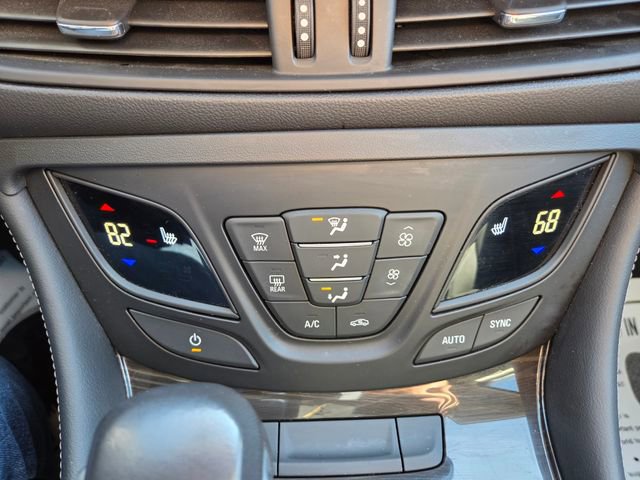 Used 2020 Buick Envision Essence AWD/4WD image 30