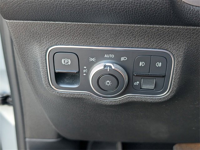 Used 2021 Mercedes-Benz GLB 250 image 27