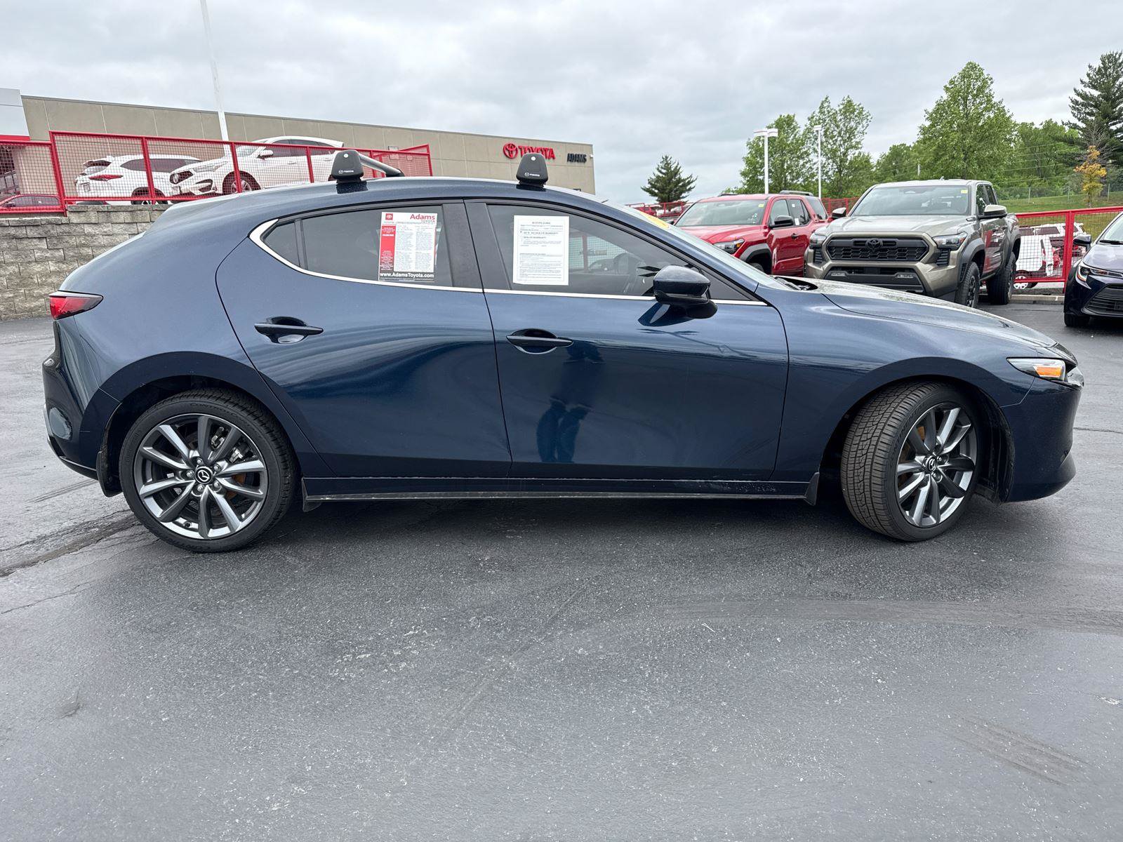 Used 2024 MAZDA MAZDA3 s FWD image 9