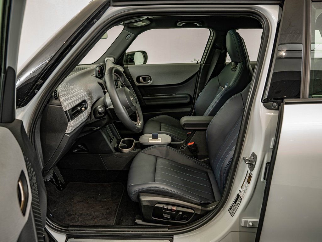 Certified 2025 MINI Cooper S image 30