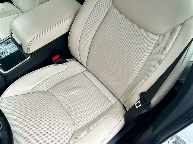 Used 2018 Chrysler 300 Limited w/ Safetytec Plus Group image 21