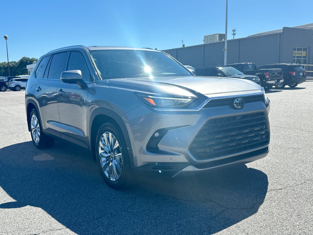 Used 2026 Toyota Grand Highlander AWD image 2