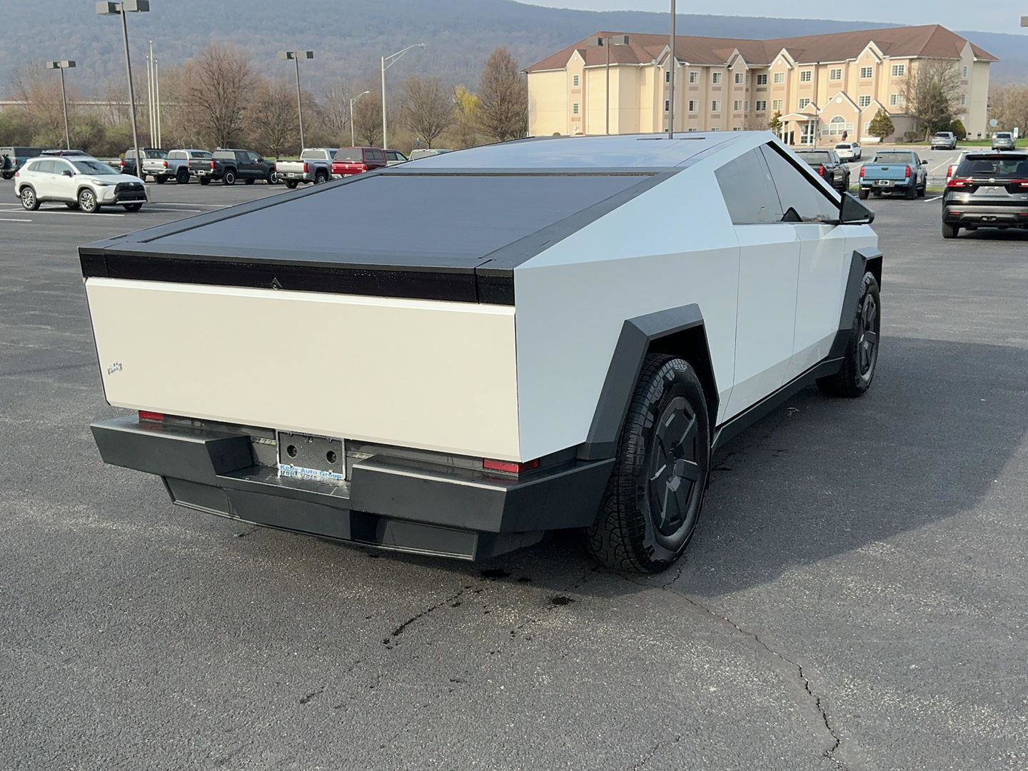 Used 2025 Tesla Cybertruck AWD Crew Cab image 7