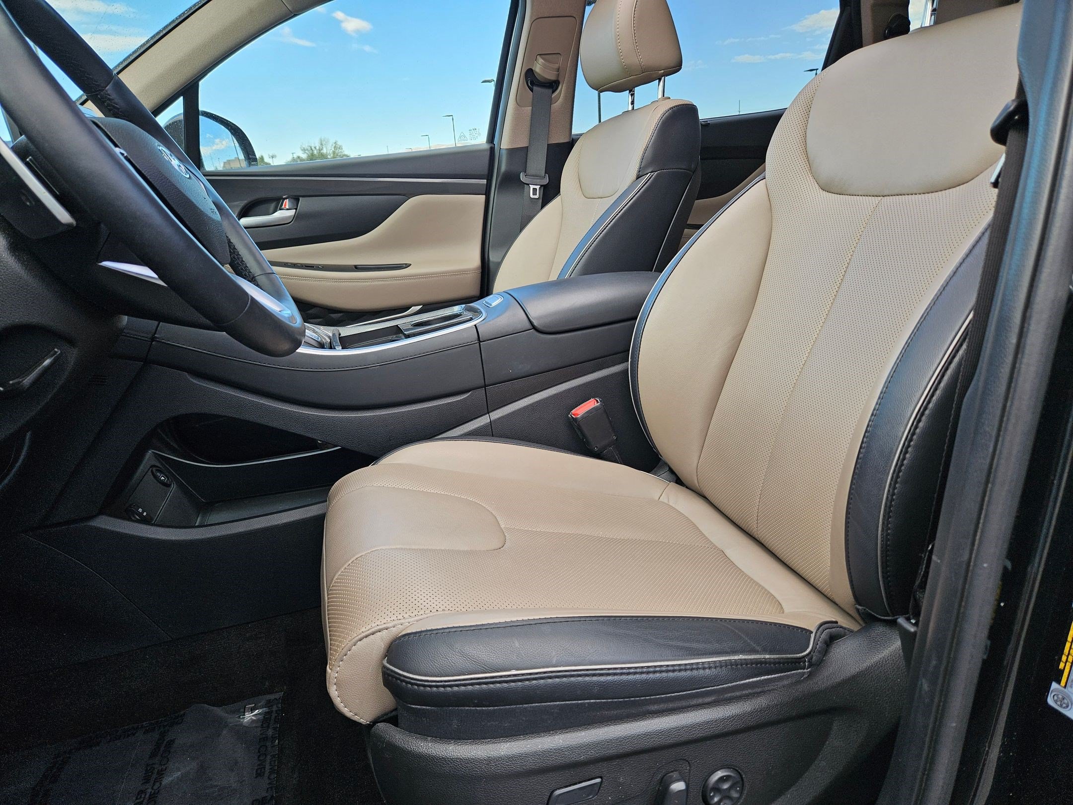 Used 2023 Hyundai Santa Fe Limited w/ Cargo Package AWD/4WD image 18