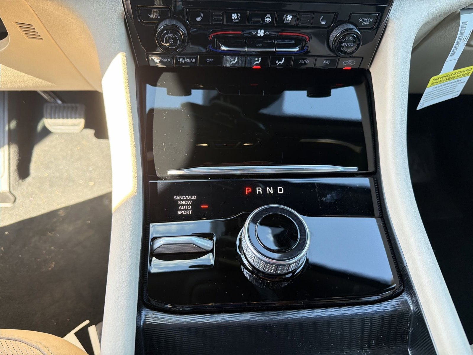 New 2025 Jeep Grand Cherokee Limited w/ Luxury Tech Group II image 22