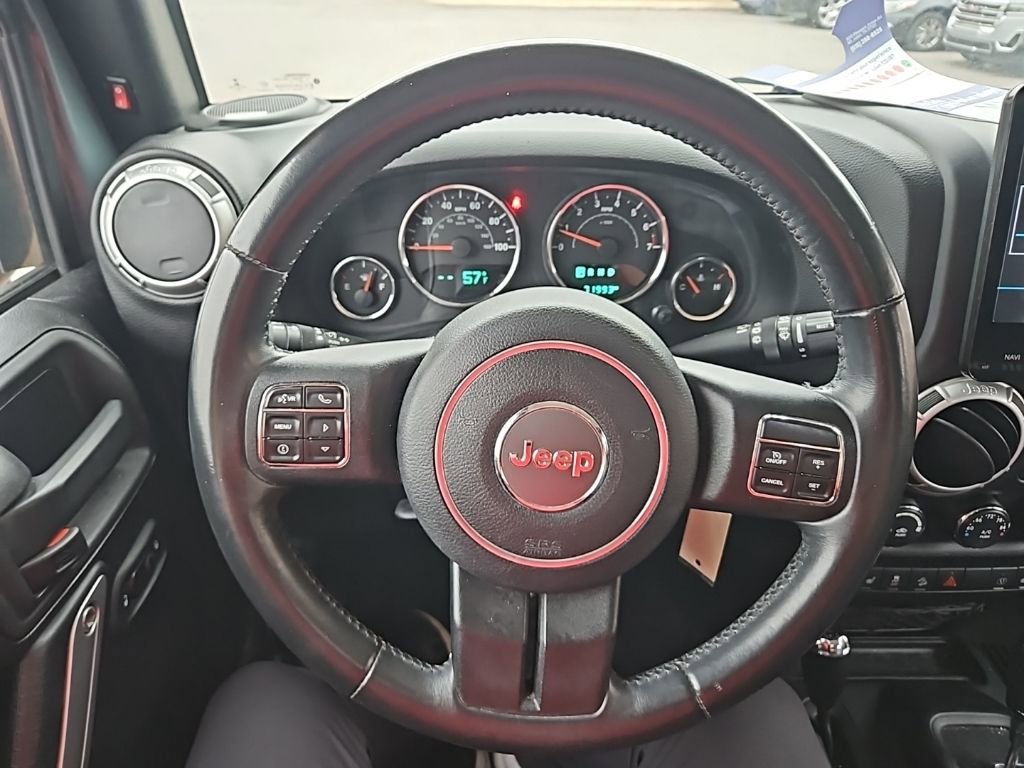 Used 2015 Jeep Wrangler Unlimited Rubicon w/ Connectivity Group image 17